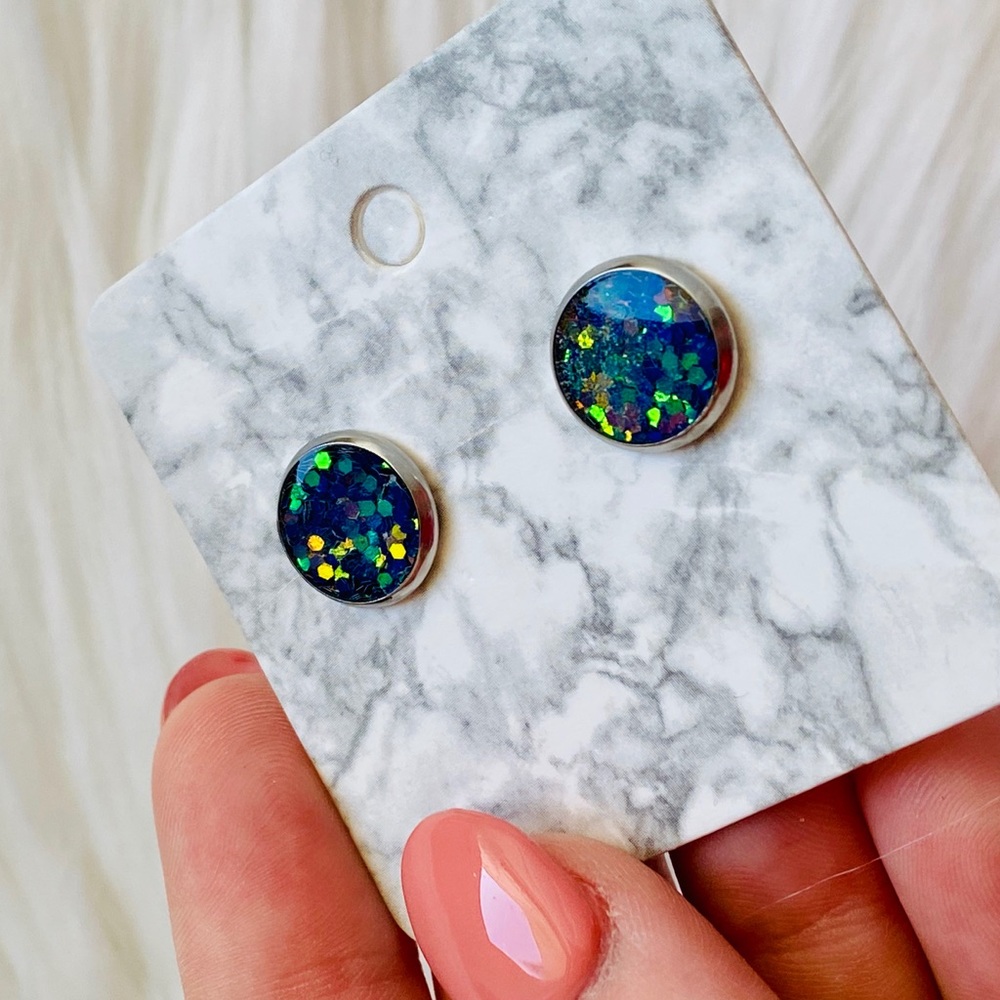 Earring studs - Picture 6 of 8